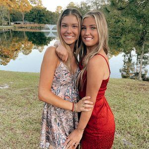 Meet your Posher, Chloe